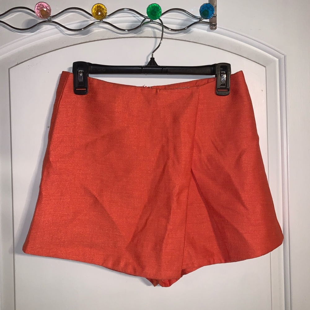 Women’s DO+BE orange skort size M
